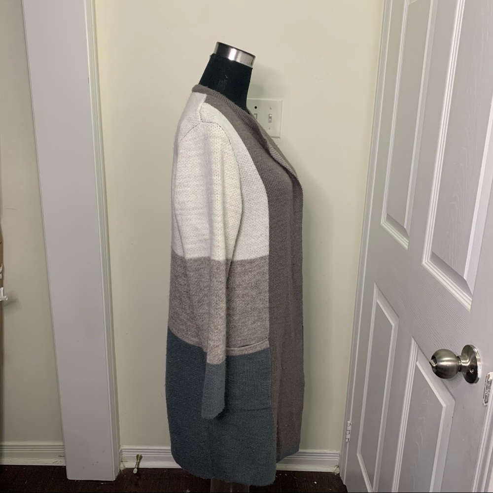 Cleo Minimalist Cardigan Front Open Duster Size Large